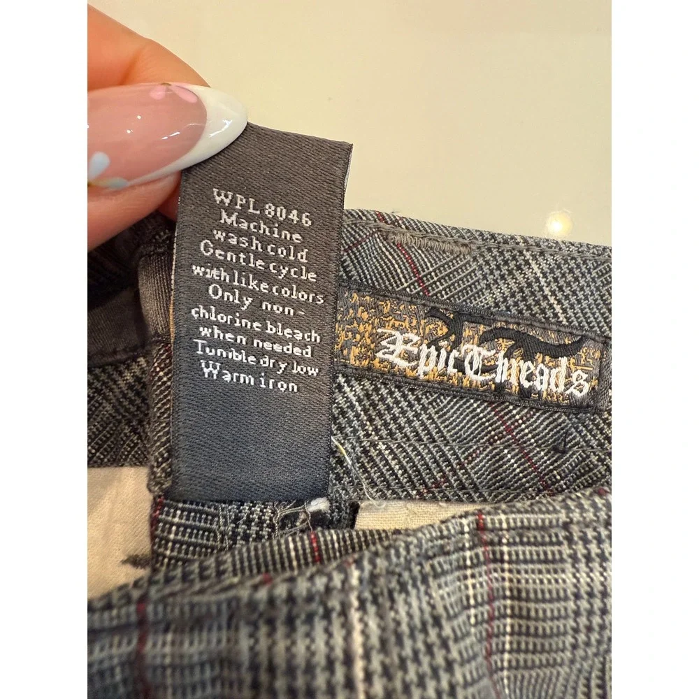Epic Threads Mens Grey Plaid Cargo Shorts Size 14 Multi Pocket Casual WPL8046